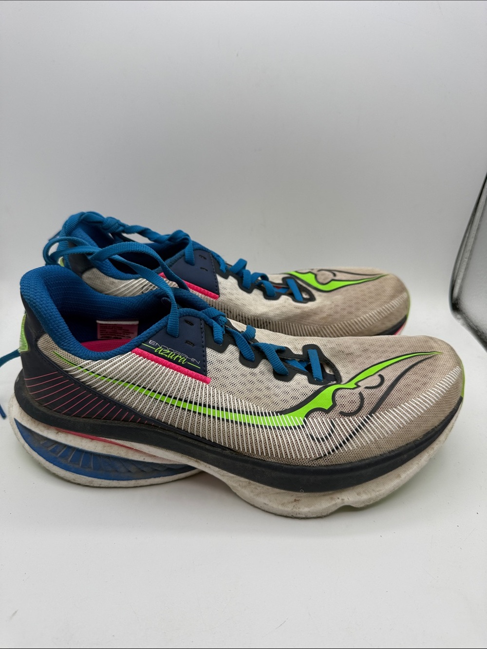 Saucony AZURA men’s 10 Neutral-Run Sneakers Cream with Blue and Neon Green S15